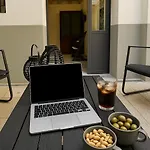 Downtown In Relax E Lavoro Апартаменты *